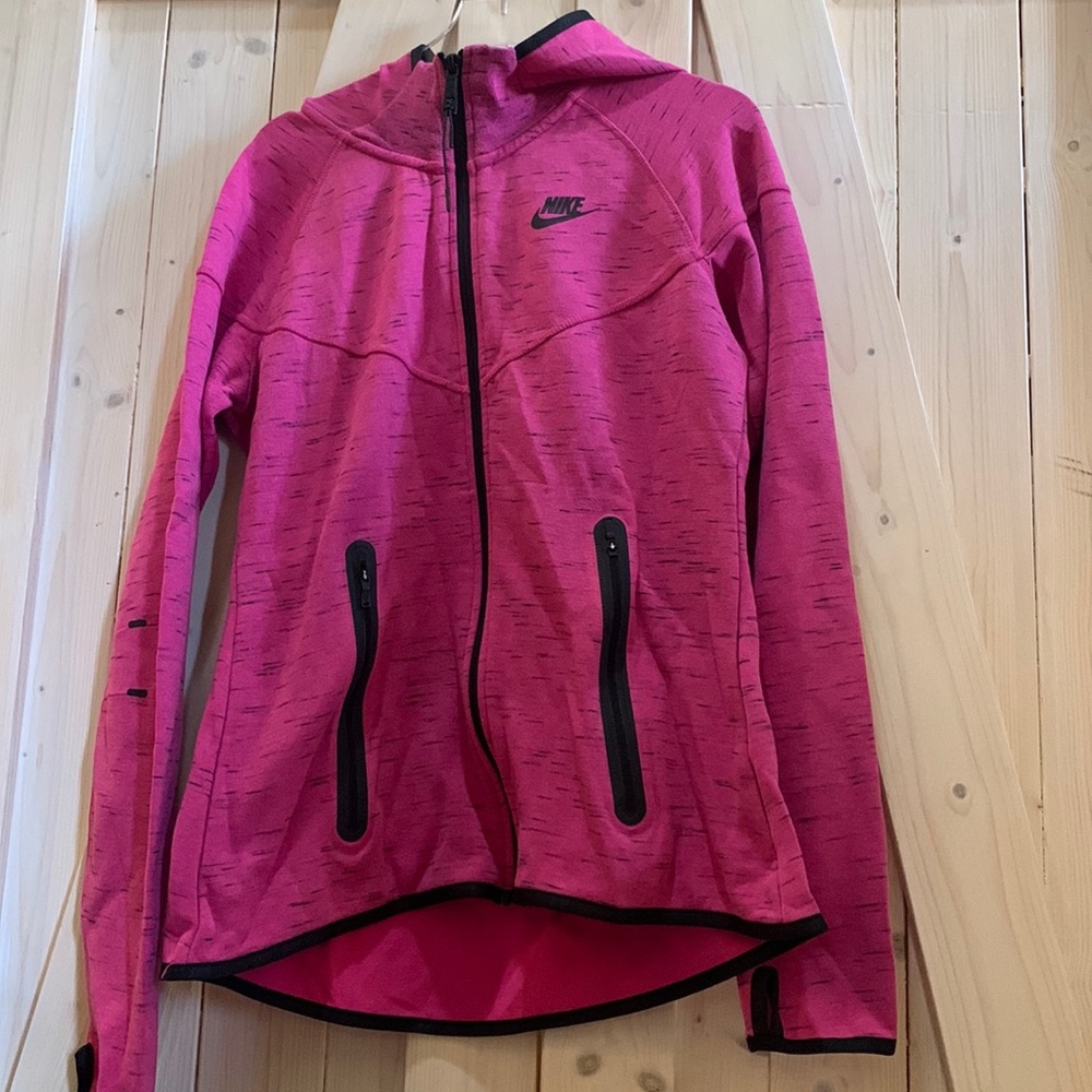 Pink Nike Women’s athletic zipper with hoodie